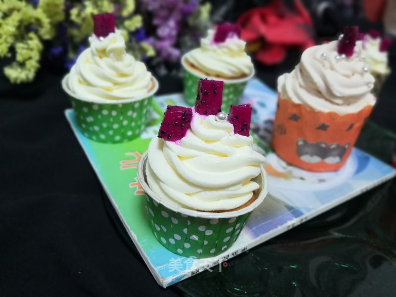 Whipped Cream-chiffon Cupcakes recipe