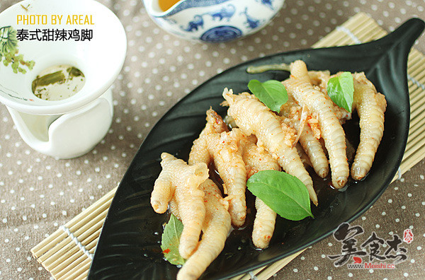 Thai Style Sweet and Spicy Chicken Feet recipe