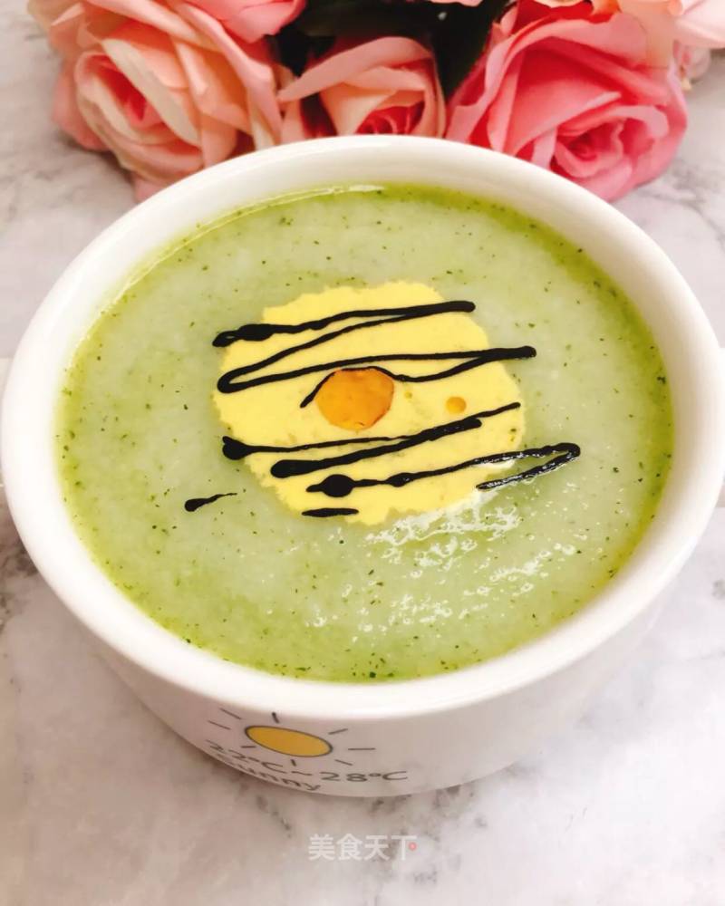 Cucumber and Egg Yolk Rice Noodles recipe