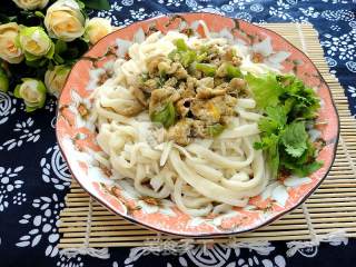 Cold Noodles in Summer-hand-made Noodles with Pepper and Egg Sauce recipe