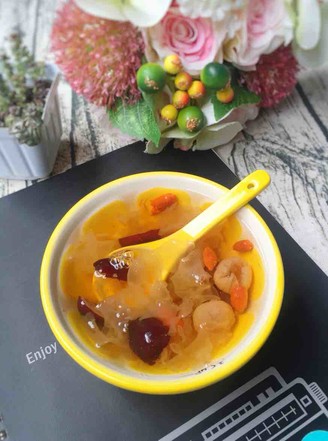 Tremella and Red Date Sweet Soup recipe