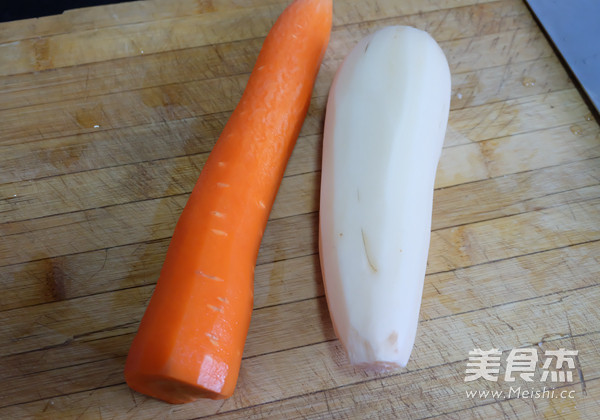 Stewed Pork Ribs with Lotus Root and Carrots recipe
