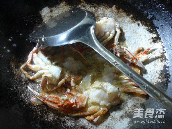 Stir Fried Crab with Cauliflower recipe