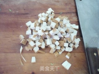 Toon Mixed with Dried Bean Curd recipe