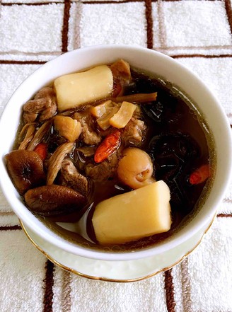 Tea Tree Mushroom Keel Soup