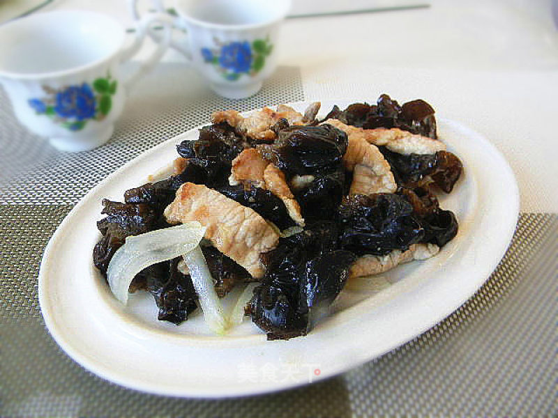 Fried Fungus with Sliced Pork recipe