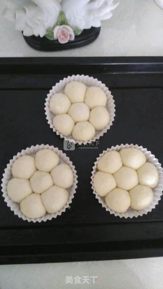 #新良首第节烤大赛# Huahaoyueyuanzhi—flower Bread Hamburger recipe