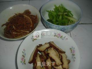 Stir-fried Beef Tripe with Celery Sauce recipe