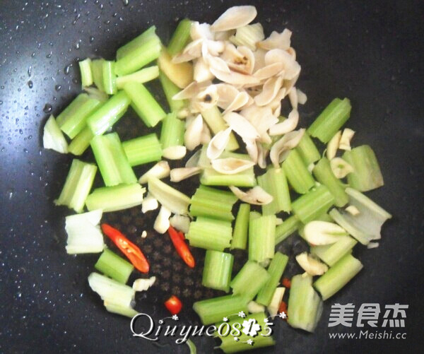 Vegetarian Sauteed Celery and Lily recipe