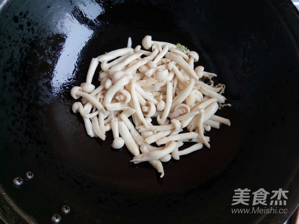 Stir-fried Iced Vegetables with Seafood, Mushrooms and Fungus recipe