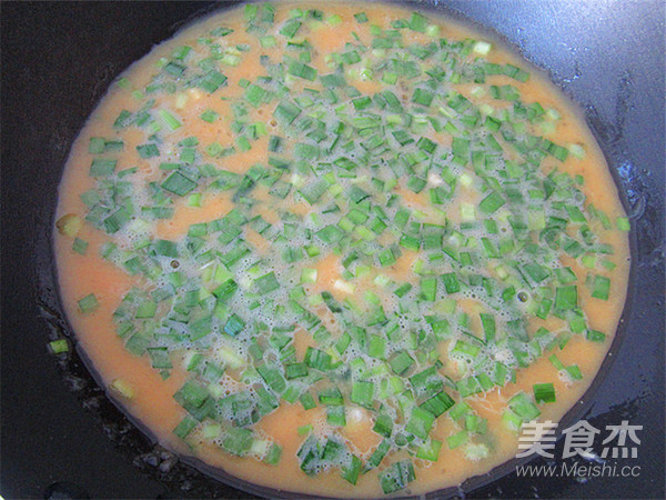 Shrimp and Leek Thick Omelet recipe