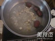 White Fungus and Lotus Seed Soup recipe