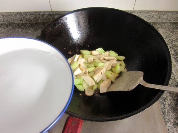 Cucumber Stewed Tofu recipe