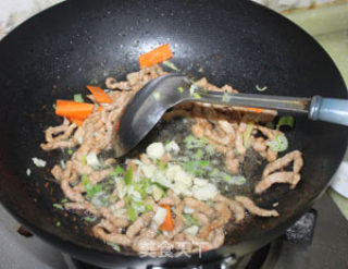Stir-fried Green Pepper with Shredded Pork recipe