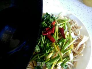 Spicy Chicken Shredded with Cold Sauce recipe
