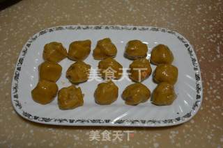 Cantonese Egg Yolk Mooncake recipe