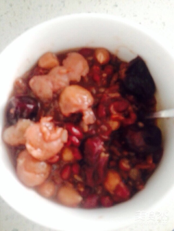 Red Rice, Red Beans, Peanuts, Red Dates and Longan Porridge recipe