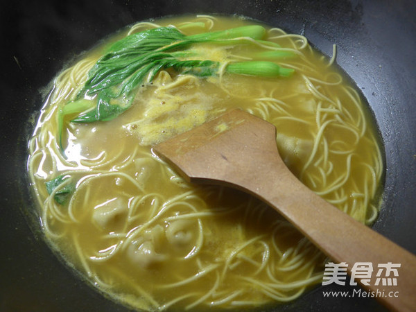 Curry Ramen Shrimp Wonton recipe