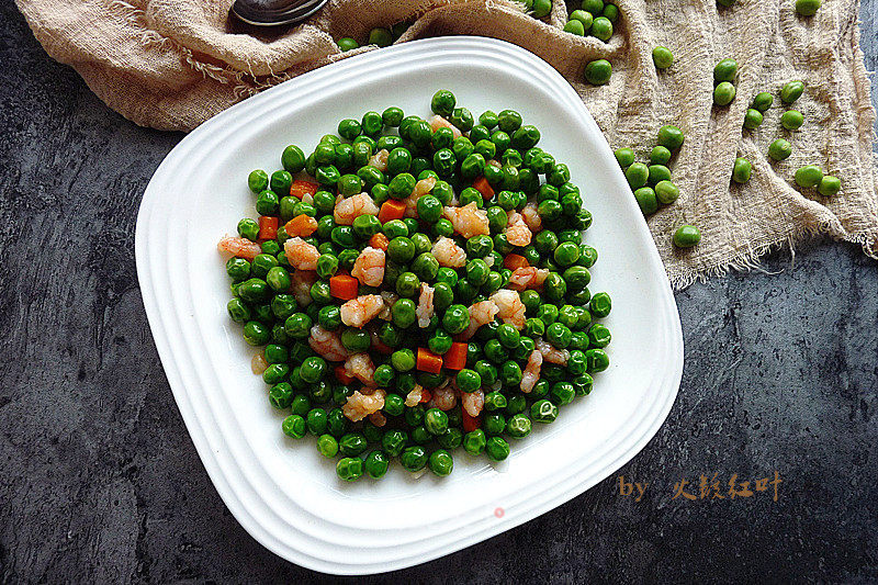Stir-fried Peas with Garlic and Shrimp