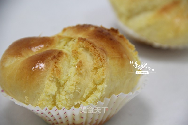 Creamy Coconut Roll recipe