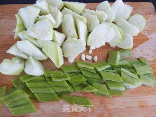 Scrambled Eggs with Loofah Skin recipe