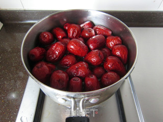 Do Not Use The Oven to Make Moon Cakes: Soviet-style Pretzel & Jujube Mud Moon Cakes recipe