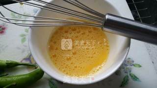 Scrambled Eggs with Hang Pepper and Shrimp Skin recipe