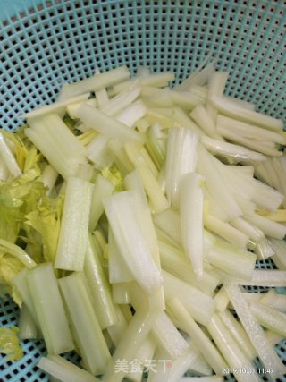 Stir-fried Tofu with Celery recipe