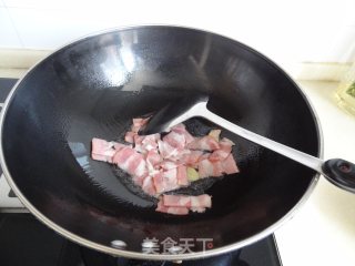 Stir-fried Bacon with Celery and Lily recipe