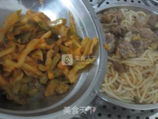 Steamed Noodles with Mustard Ribs recipe