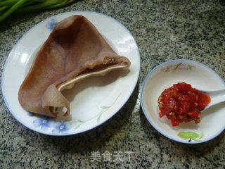 Celery Mixed with Pig Ears recipe