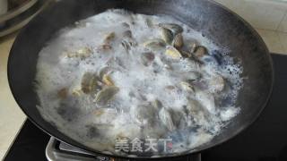 Stir-fried Flower Whelk recipe