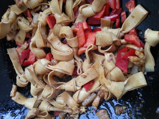 Stir-fried Tofu with Pork Belly and Red Pepper recipe