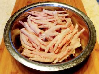 Fragrant Chicken Feet recipe