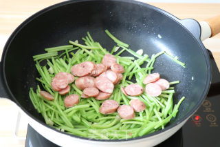 Stir-fried Sweet Potato Stems with Sausage recipe