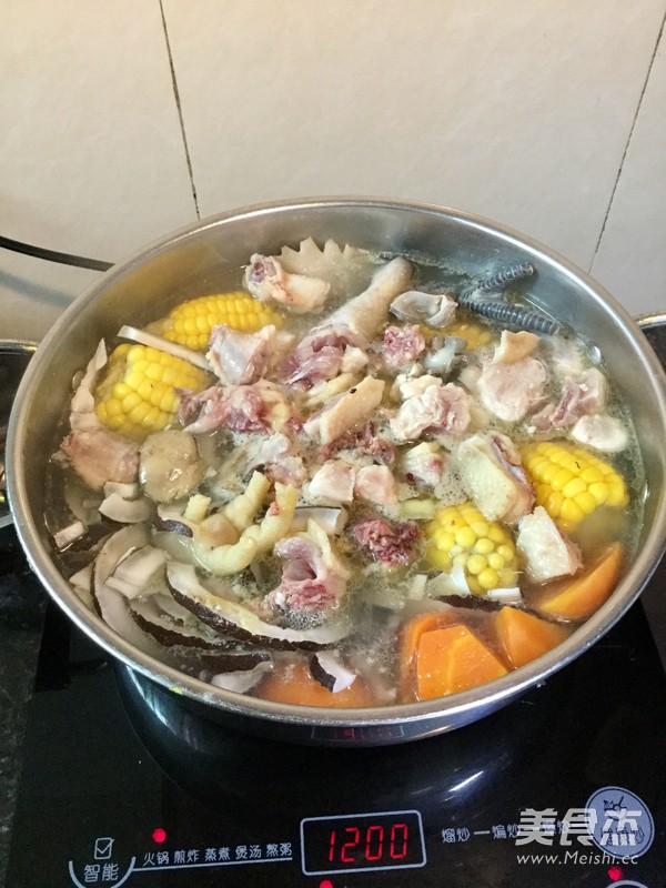 Boiled Chicken with Sea Coconut recipe