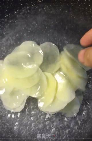 Homemade Crispy Potato Chips recipe