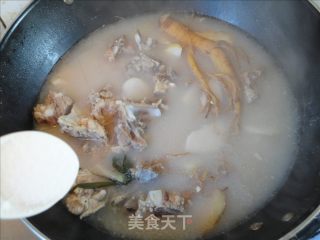 Taro Ginseng Bone Soup recipe