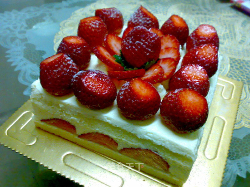 Strawberry Cream Cake recipe