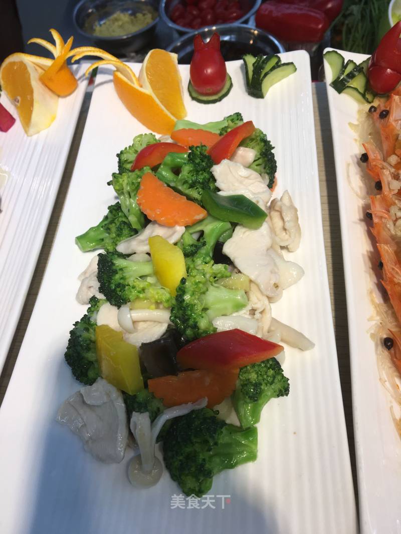 Stir-fried Pork with Broccoli and White Mushroom recipe