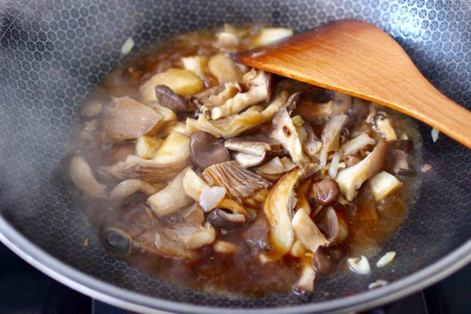 Mushroom Shrimp Soup recipe