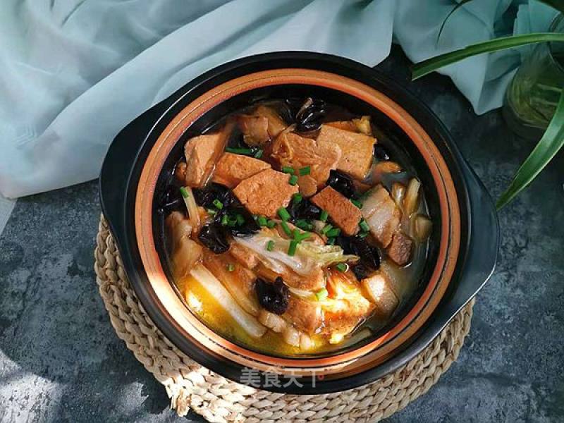 Stewed Tofu with Black Fungus and Cabbage recipe