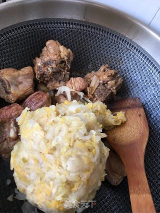 Braised Sauerkraut with Pork Ribs recipe