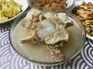 Beef Bone Stewed Radish Soup recipe