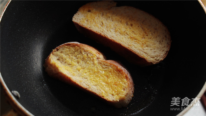 Pan-fried Toast with Caramelized Banana, Fall in Love with The Poetic Life of Jiangnan recipe