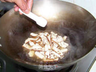 Stir-fried Pork Skin recipe