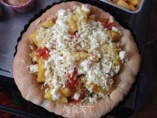 Pineapple Pizza with Thousand Island Sauce recipe