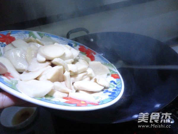 Fried Pork with Pleurotus Eryngii recipe