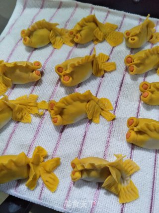 Little Goldfish Steamed Dumplings recipe