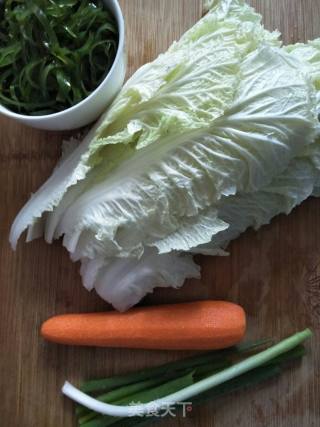 Fried Cabbage with Seaweed and Carrot recipe